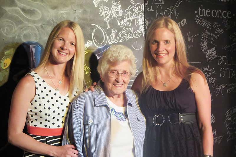 Annie Cahill and Ennis
