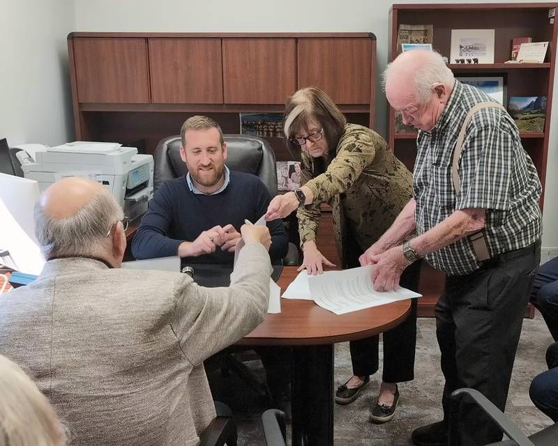 Doctor Richard Weldon signs on with Lakelands Family Health Team