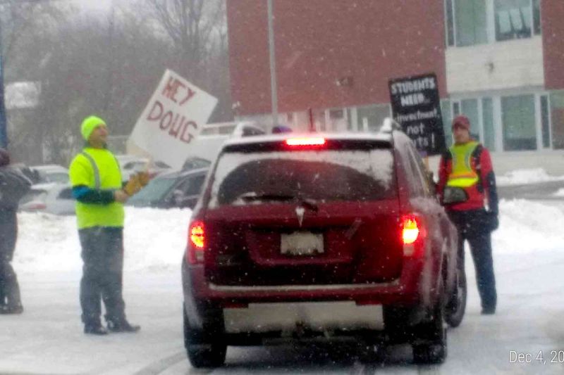 OSSTF strike has ripple effect on bussing for elementary students this morning; afternoon smoother