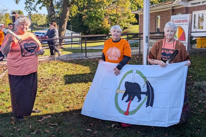 Flag Raising in Central Frontenac for National Truth and Reconciliation Day