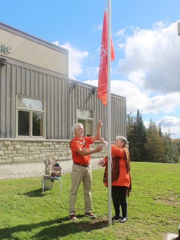 Moving ceremony commemorates National Day Of Truth & Reconciliation in North Frontenac
