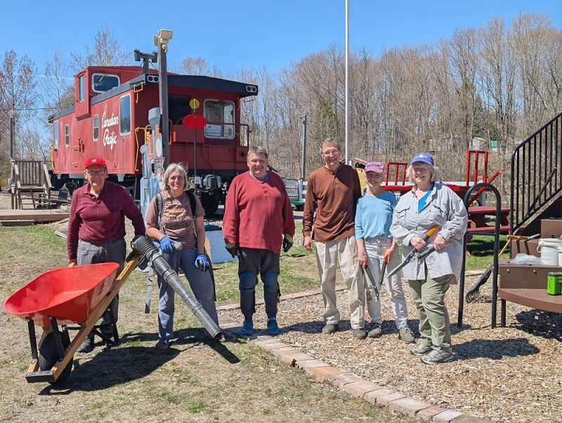 L to R – Doug Steele, Rhonda Young, Bob Young, Gary Giller, Debbie Waite, and Sarah Carpenter.