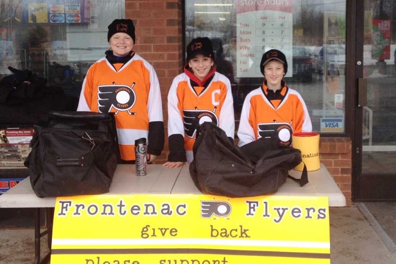 Flyers give back