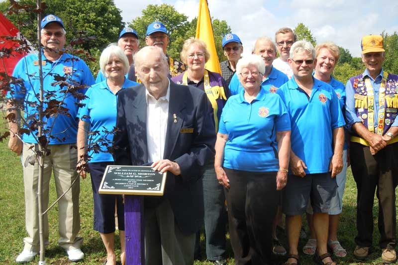 Lions Dedicate Tree and Plaque