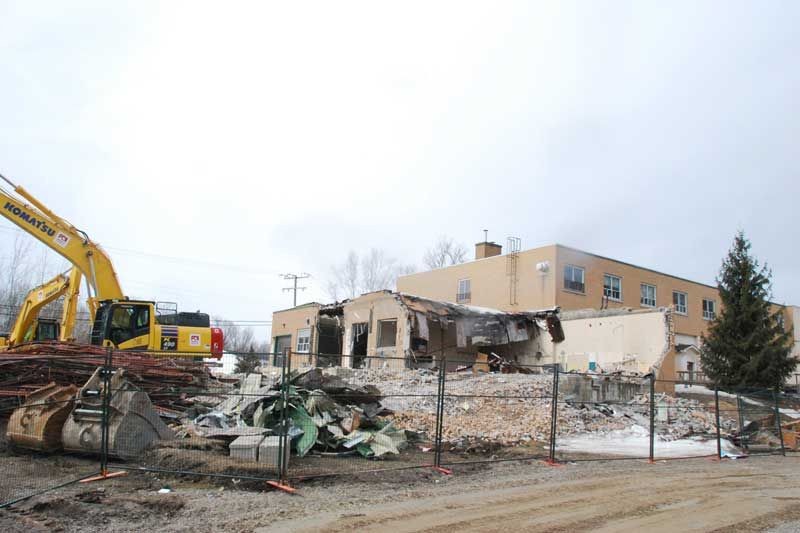 Sharbot Lake Landmark Coming Down