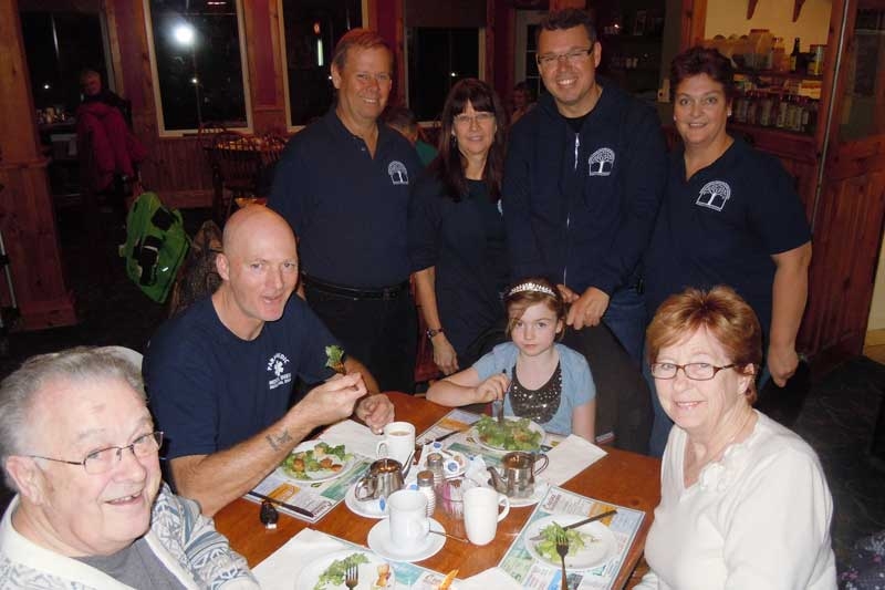 Raising Forks And Knives For The United Way