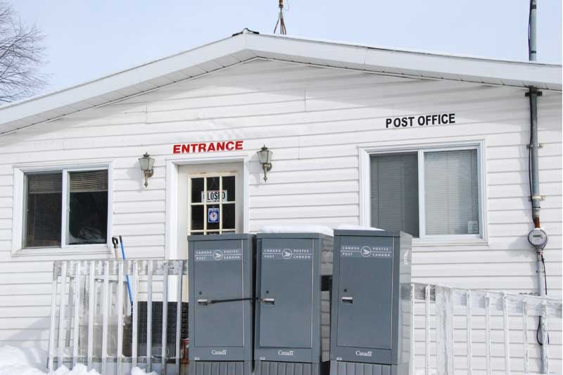 Rural home delivery not on Canada Post chopping block