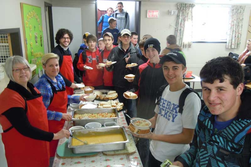 Sydenham Students Flock To Lunch4Teens Meal