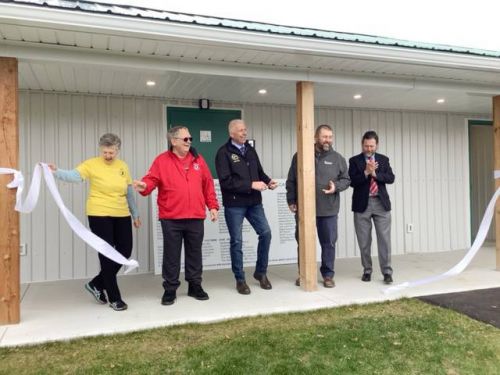 Judy Borovskis, Norm Roberts, Ron Vandewal, Shawn Pearce & Scott Reid cut the ribbon.